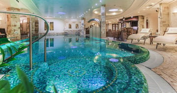 5* hotel Plaza v Karlových Varech s luxusním wellness