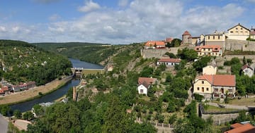 Znojemská vinařská stezka: Cyklodovolená plná vína a historie