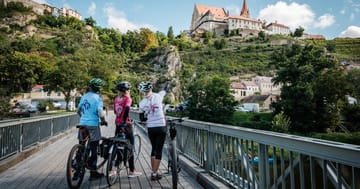 Krajem vína – Tour de burčák po vinařských stezkách Znojemska