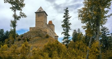 Hrad Kašperk pomáhal císaři Karlovi IV. umořovat dluhy