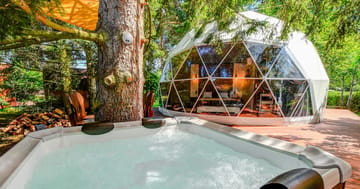 Glamping u pláže na Slapech: snídaně i wellness