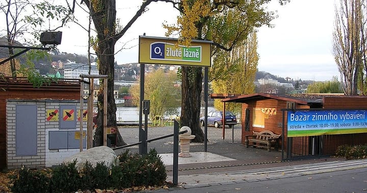 Také ve Žlutých lázních v pražském Podolí se rozzáří světelný park.