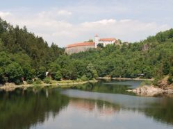 Bítov – hrad na začátku Vranovské přehrady