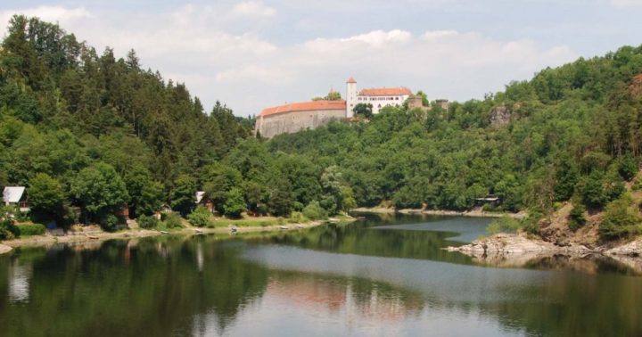 Bítov – hrad na začátku Vranovské přehrady