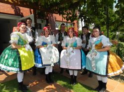 Letní festival vína Němčičky - zarážení hory