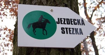 České hipostezky: Putování krajinou na koňském hřbetě