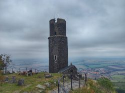 Věž hradu Hazmburk