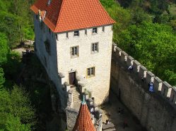 Hrad Kokořín, budova paláce