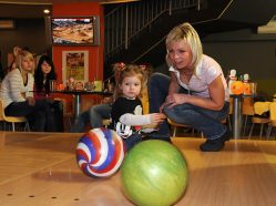 Bowling v zábavním centru A-SPORT Hradec Králové