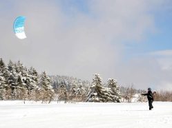 Kite kurzy na sněhu Adolfov