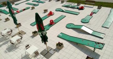 Minigolf ve sportovním areálu Dobřany – Užijte si odpoledne na hřišti