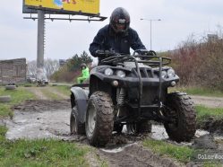 Velké čtyřkolky - zažijte adrenalinovou školu smyku