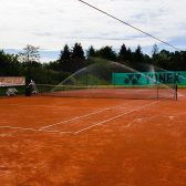 Tenis centrum Drnovice - 4 venkovní antukové kurty