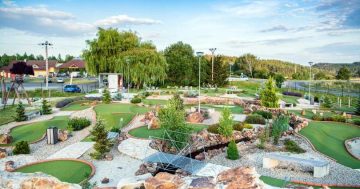 Adventure golf – Nové osmnáctijamkové hřiště pro rodinnou zábavu