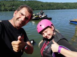 Flyboard Wake Park Náklo Olomouc - létání nad vodou