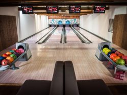 XBowling Kyje - 4 profesionální dráhy v atraktivním bowlingovém centru