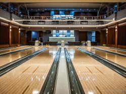 XBowling Praha Strašnice - 6 profesionálních drah s možností dětských mantinelů