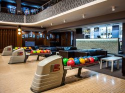 XBowling Praha Strašnice - 6 profesionálních drah s možností dětských mantinelů