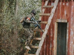 Paintball v Chebu Střížov - 4 kryté haly a 5 venkovních hřišť