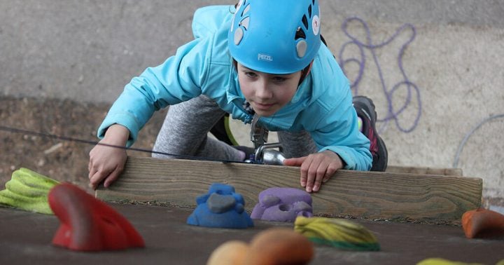 Lezecká stěna Bedřichov - zkuste zajímavé lezecké cesty