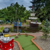 Minigolf v Pirátí zátoce Praha - největší minigolf v Praze