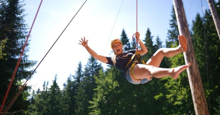 Obří houpačka v Adventure parku Špindlerův Mlýn - seskočte z výšky 17m