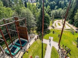 Obří houpačka v Adventure parku Špindlerův Mlýn - seskočte z výšky 17m