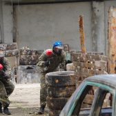 Paintball v aréně Ostrov - adrenalinová hra s kompletním servisem