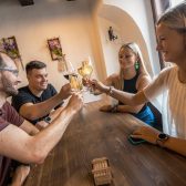 Venkovní hra - Tour de Wine ve městě Liberec: Po kapkách zločinu