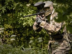 Paintball Roudnice - hra na přírodním hřišti s drinkem zdarma